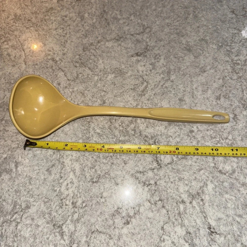 Vintage Foley Nylon Soup Stew Ladle Spoon Dipper Kitchen Utensil Yellow 11 Inch